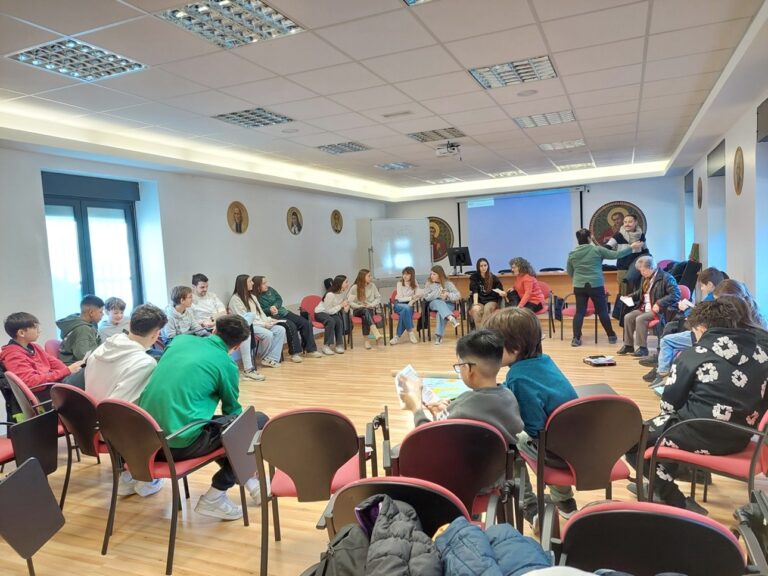 Asamblea de niños del Movimiento Junior